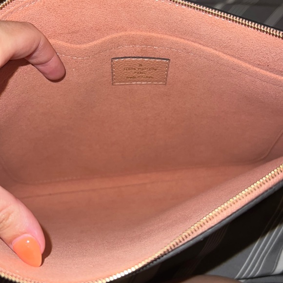 Louis Vuitton Monogram Pouch - Picture 3 of 4